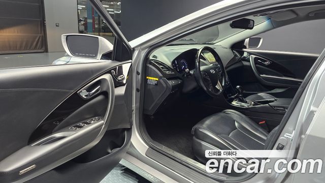Hyundai Grandeur (HG) HG240 Luxury 2012 — фото 10