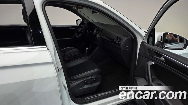 Volkswagen Tiguan (II) 2.0 TDI Prestige 2024 — фото 15
