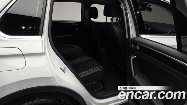 Volkswagen Tiguan (II) 2.0 TDI Prestige 2024 — фото 16