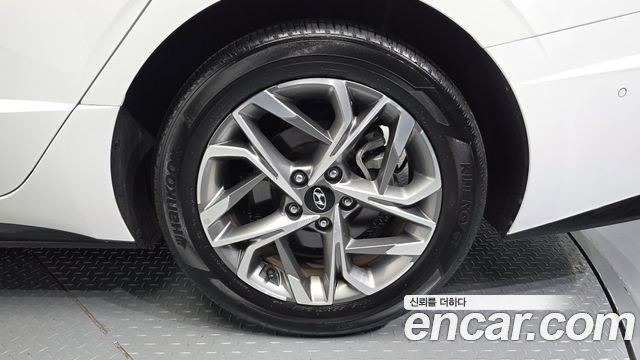 Hyundai Sonata (DN8) 1.6 Turbo Premium Family 2021 — фото 5