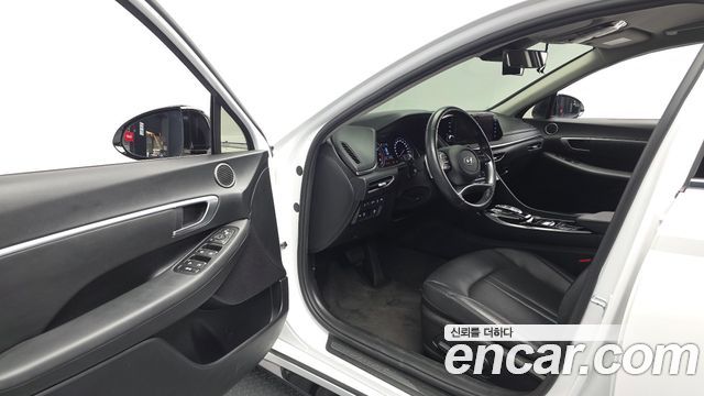 Hyundai Sonata (DN8) 1.6 Turbo Premium Family 2021 — фото 10