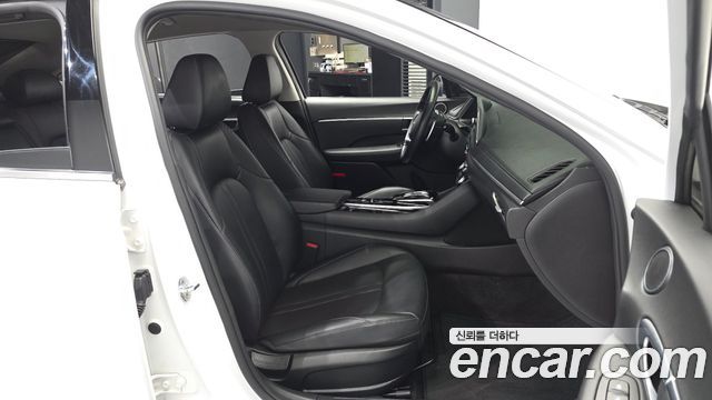 Hyundai Sonata (DN8) 1.6 Turbo Premium Family 2021 — фото 11