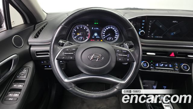 Hyundai Sonata (DN8) 1.6 Turbo Premium Family 2021 — фото 13