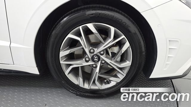 Hyundai Sonata (DN8) 1.6 Turbo Premium Family 2021 — фото 21