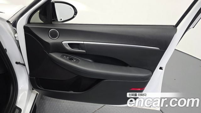 Hyundai Sonata (DN8) 1.6 Turbo Premium Family 2021 — фото 24