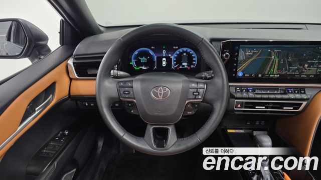 Toyota Camry (XV80) 2.5 XLE Hybrid 2025 — фото 13
