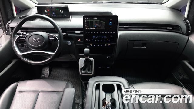 Hyundai Staria Tourer 11-Seater Modern 2023 — фото 7