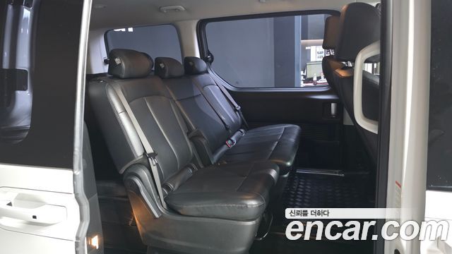 Hyundai Staria Tourer 11-Seater Modern 2023 — фото 12
