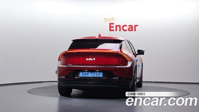 Kia EV6 Long Range Earth 2023 — фото 4