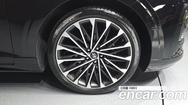 Hyundai Grandeur Hybrid (GN7) Calligraphy 2023 — фото 21
