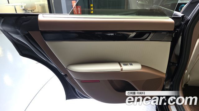 Hyundai Grandeur Hybrid (GN7) Calligraphy 2023 — фото 25