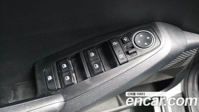 Kia Seltos Gasoline 1.6 Turbo 2WD Prestige 2023 — фото 27
