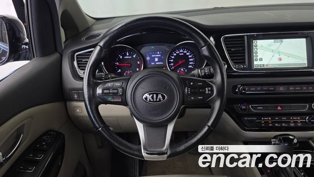 Kia Carnival 9-seater Prestige 2016 — фото 13