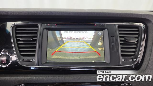 Kia Carnival 9-seater Prestige 2016 — фото 15