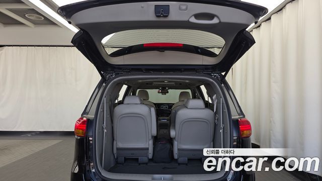 Kia Carnival 9-seater Prestige 2016 — фото 20