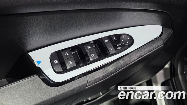 Kia Sportage Hybrid (V) Prestige 2023 — фото 18