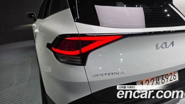 Kia Sportage Hybrid (V) Prestige 2023 — фото 23