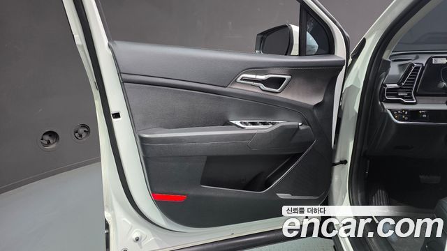 Kia Sportage Hybrid (V) Prestige 2023 — фото 24