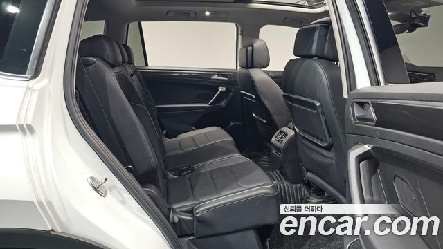 Volkswagen Tiguan Allspace 2.0 TDI Prestige 2020 — фото 11