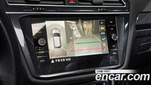 Volkswagen Tiguan Allspace 2.0 TDI Prestige 2020 — фото 19