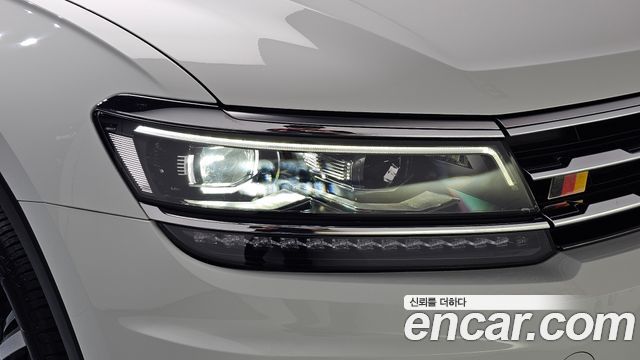 Volkswagen Tiguan Allspace 2.0 TDI Prestige 2020 — фото 22