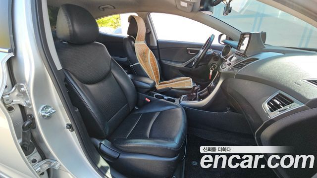 Hyundai Avante 1.6 VGT Smart Standard 2014 — фото 11