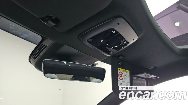 Volvo EX30 Ultra 2025 — фото 17