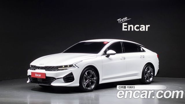 Kia K5 (III) 2.0 Noblesse 2023 — фото 1