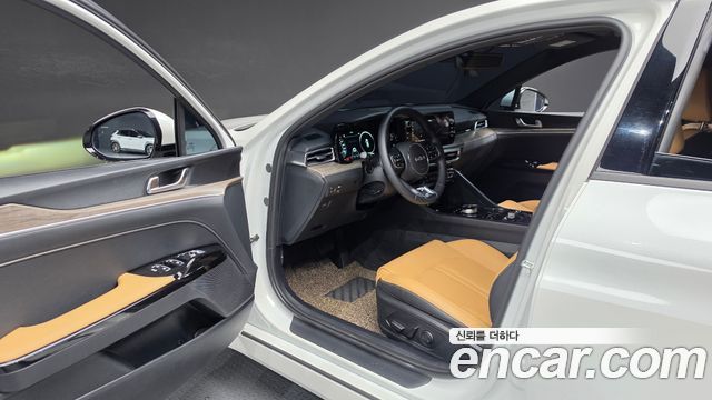 Kia K5 (III) 2.0 Noblesse 2023 — фото 10