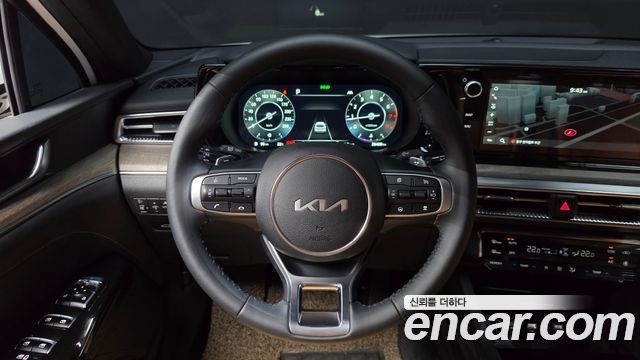 Kia K5 (III) 2.0 Noblesse 2023 — фото 12