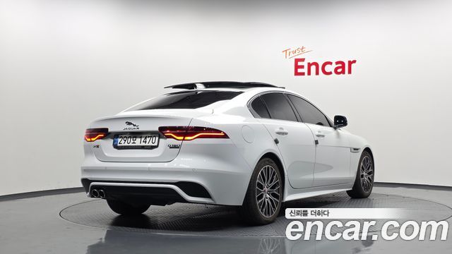 Jaguar XE D180 R-Dynamic S 2020 — фото 2