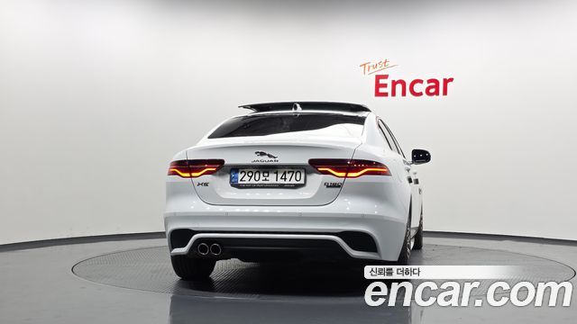 Jaguar XE D180 R-Dynamic S 2020 — фото 4