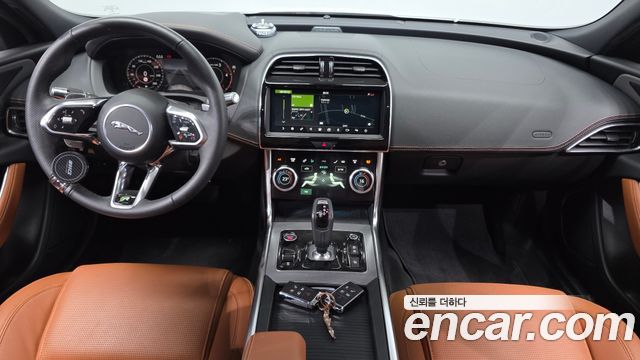 Jaguar XE D180 R-Dynamic S 2020 — фото 7