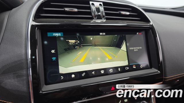 Jaguar XE D180 R-Dynamic S 2020 — фото 15