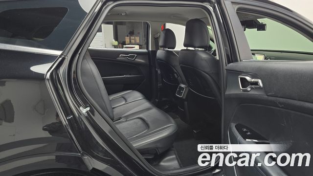 Kia Sportage (V) Diesel 2.0 4WD Nobleless 2022 — фото 12