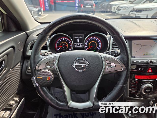 KG Mobility (SsangYong) Tivoli LX 2WD HI-DLX 2015 — фото 8