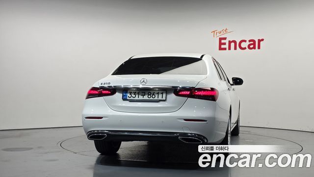 Mercedes-Benz E-Class (W213) E250 Exclusive 2021 — фото 4