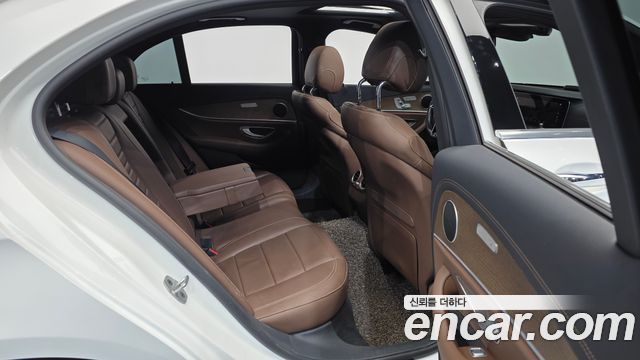 Mercedes-Benz E-Class (W213) E250 Exclusive 2021 — фото 12