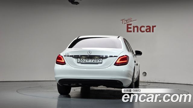 Mercedes-Benz C-Class (W205) C200 2019 — фото 4