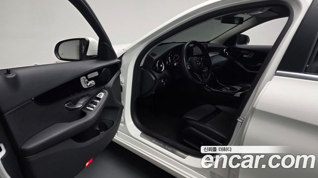 Mercedes-Benz C-Class (W205) C200 2019 — фото 10