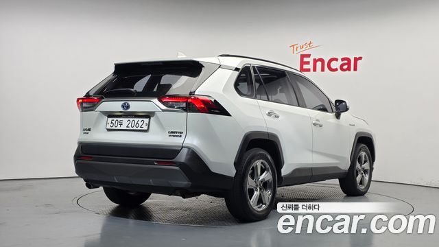 Toyota RAV4 (V) 2.5 4WD Hybrid 2019 — фото 2