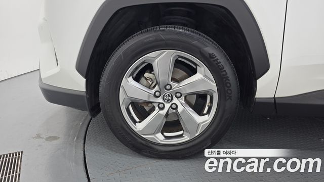 Toyota RAV4 (V) 2.5 4WD Hybrid 2019 — фото 5