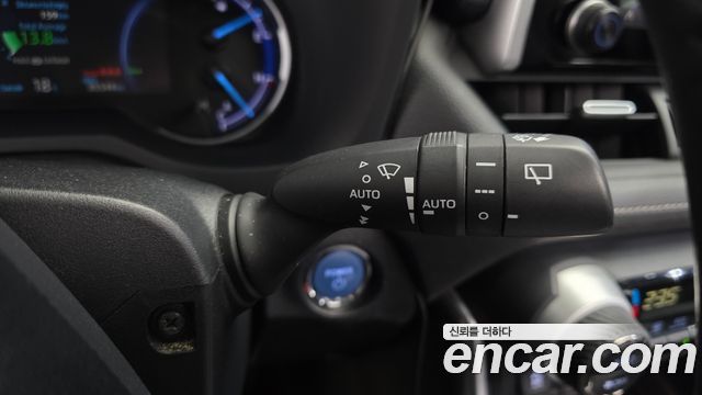 Toyota RAV4 (V) 2.5 4WD Hybrid 2019 — фото 32