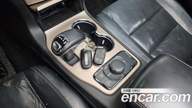 Jeep Grand Cherokee 3.6 Limited WK2 2015 — фото 9