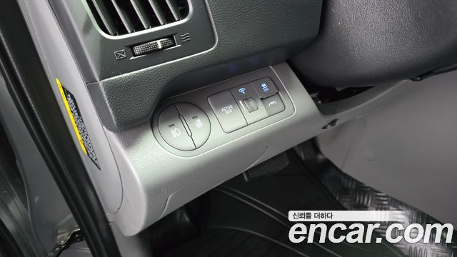 Hyundai Grand Starex Wagon 11-Seater Modern 2020 — фото 18