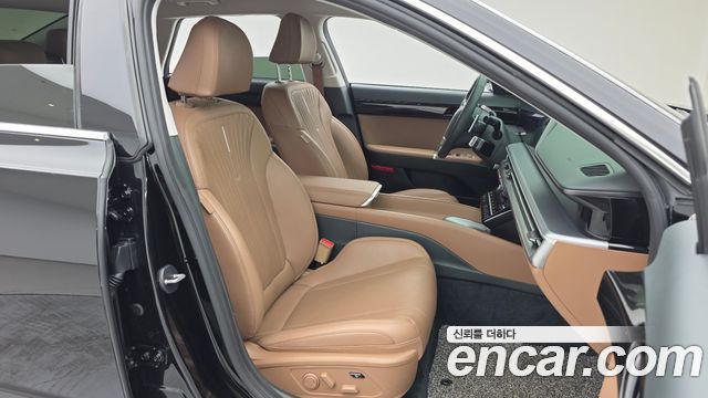 Hyundai Grandeur (GN7) 2,5 Gasoline 2WD Exclusive 2024 — фото 11