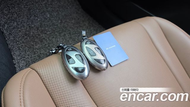 Hyundai Grandeur (GN7) 2,5 Gasoline 2WD Exclusive 2024 — фото 17