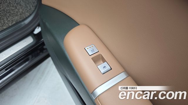 Hyundai Grandeur (GN7) 2,5 Gasoline 2WD Exclusive 2024 — фото 19