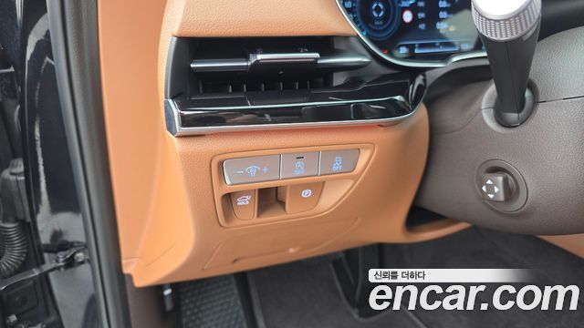 Genesis G80 (RG3) Gasoline 2.5 Turbo AWD 2022 — фото 17