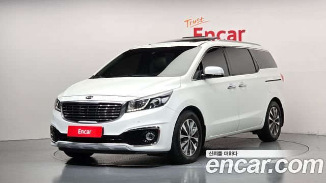 Kia Carnival 9-seater Luxury